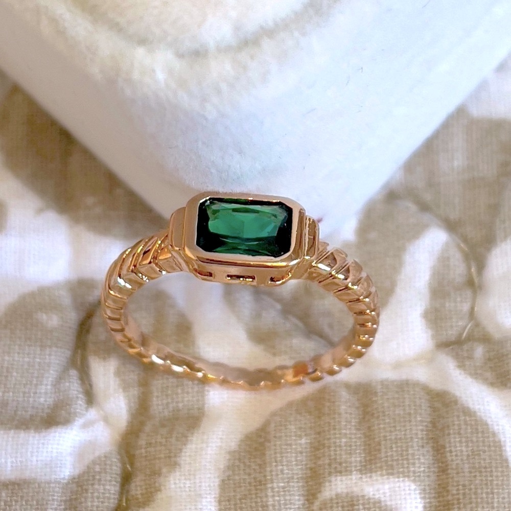 Vintage-Inspired Green Gemstone, Gold plated Ring.